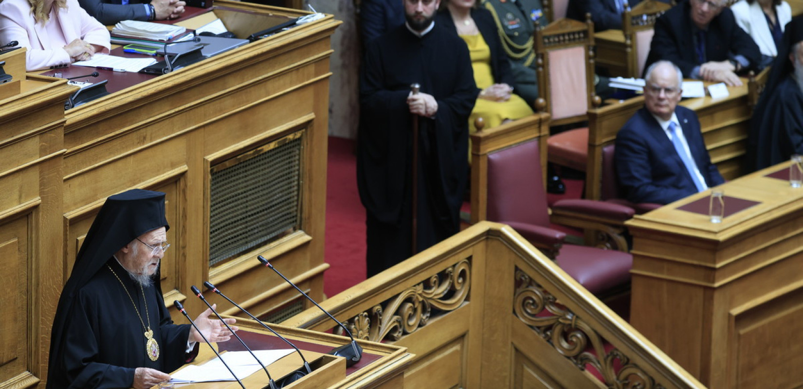 Βουλή - Οικουμενικός Πατριάρχης: Ανάγκη συναίνεσης γύρω από κοινές θεμελιώδεις αξίες - Συμβίωση παρά τις διαφορές