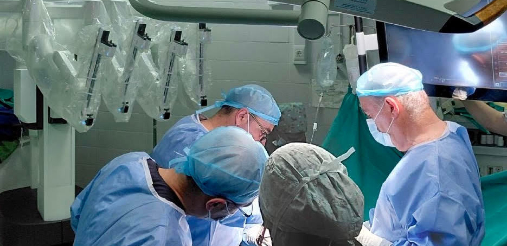 Πραγματοποιήθηκε η πρώτη ρομποτική επέμβαση θωρακοχειρουργικής στο ΕΣΥ