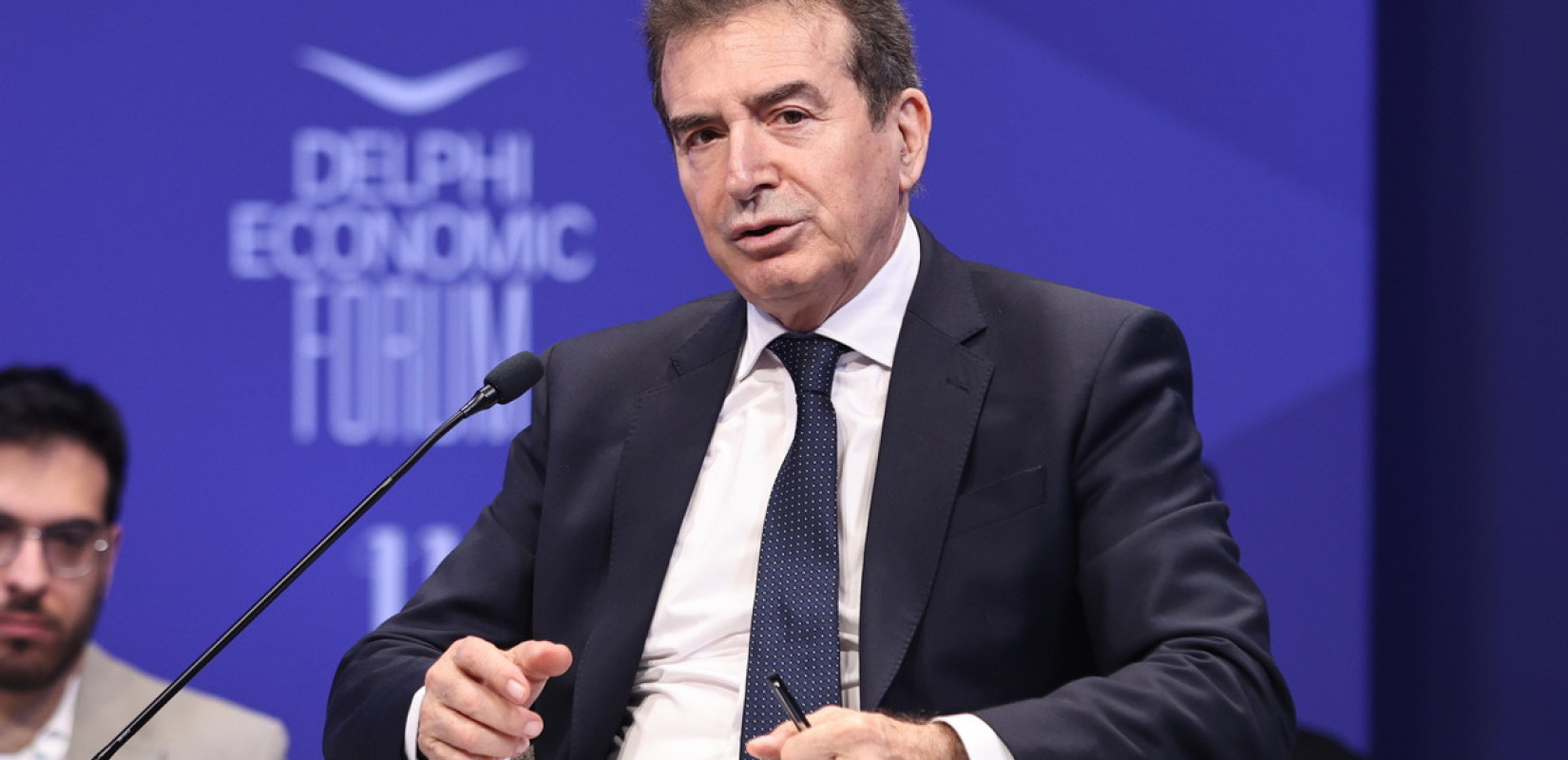 Μ. Χρυσοχοΐδης: 100–120 καταγγελίες καθημερινά για ενδοοικογενειακή βία