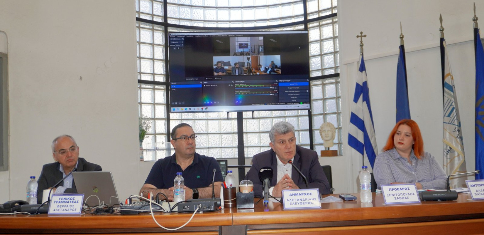 Δήμος Κορδελιού - Ευόσμου: Σύσκεψη για τις κακοτεχνίες και το «ράβε-ξήλωνε» μετά την εκτέλεση εργασιών στα δίκτυα