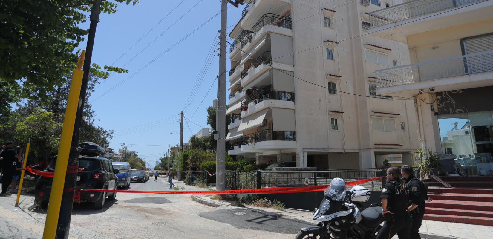 Τραγωδία στην Ηλιoύπολη: Δύο 17χρονες έπεσαν από τον έκτο όροφο - Νεκρή η μία, βαριά τραυματισμένη η δεύτερη