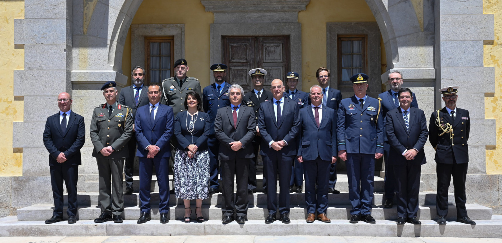 Ελλάδα - Πορτογαλία: Συμφωνία για την ανάπτυξη drones και προμήθεια αεροσκαφών C-390