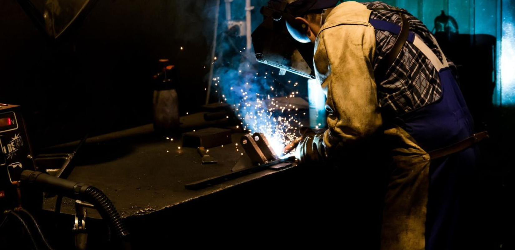 Φωτογραφία αρχείου - Πηγή: https://pixabay.com/photos/welding-welder-work-machine-2819147/