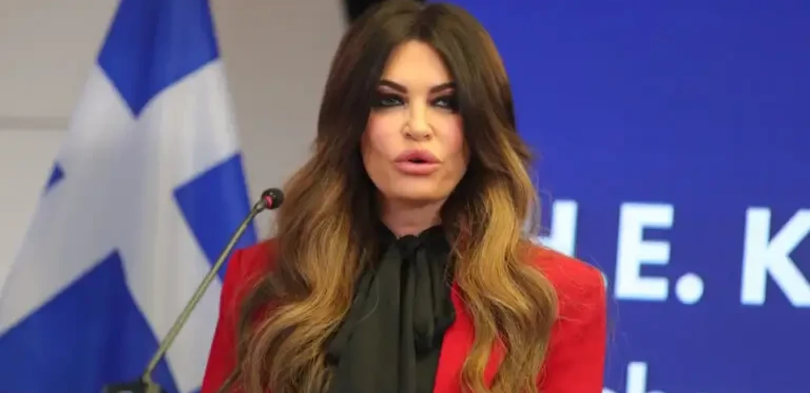 Στα Χανιά η Αμερικανίδα πρέσβειρα Κίμπερλι Γκίλφοϊλ – Επίσκεψη στρατηγικής σημασίας στη βάση της Σούδας
