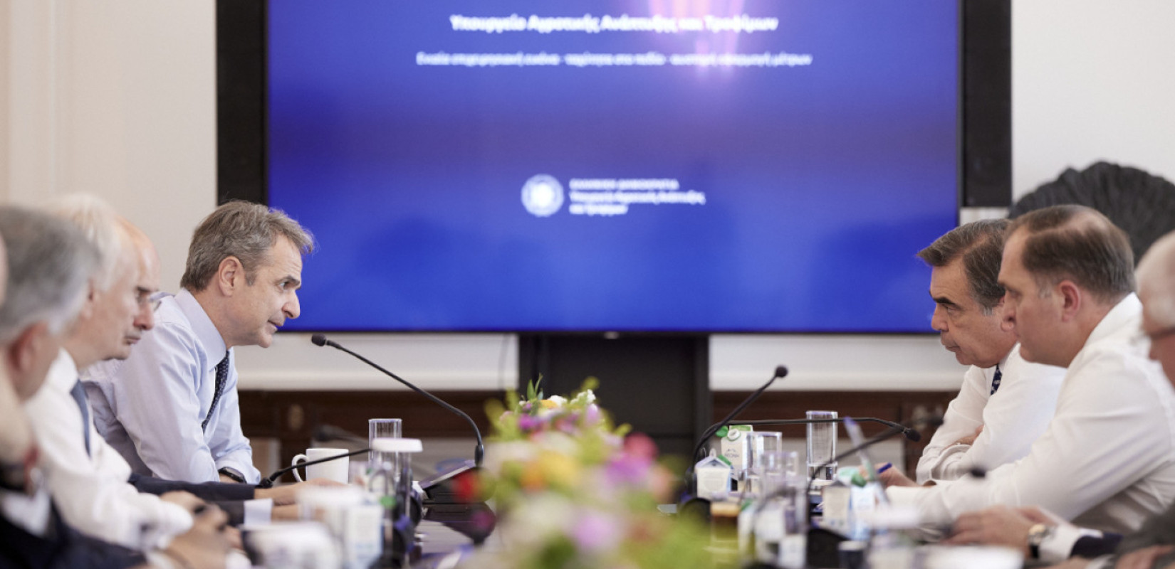 Σύσκεψη στο Μαξίμου υπό τον Μητσοτάκη για αγροτικές ενισχύσεις και μέτρα αντιμετώπισης ζωονόσων