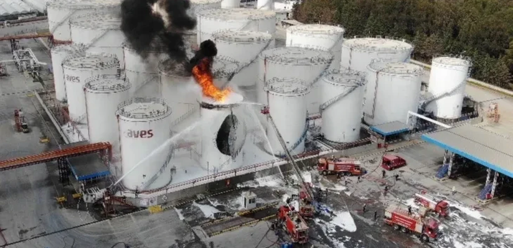 Τουρκία: Ένας νεκρός από έκρηξη και μεγάλη φωτιά σε εργοστάσιο βιοντίζελ στο Μερσίν (βίντεο)
