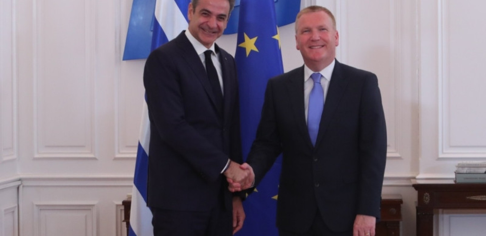 Επίτροπος ΕΕ προς Μητσοτάκη: «Η πρόοδος της Ελλάδας στο Κράτος Δικαίου ενισχύει την οικονομία και τις επενδύσεις»