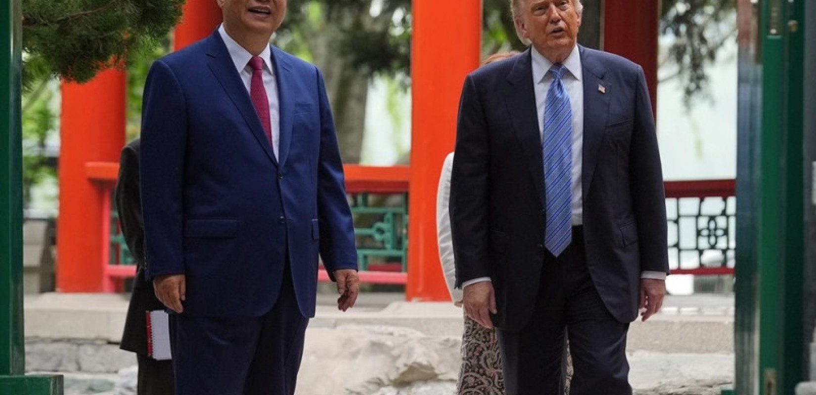 Πεκίνο: Τραμπ και Σι ξανά πρόσωπο με πρόσωπο στο μυστηριώδες συγκρότημα Τζόνγκνανχαϊ (βίντεο)