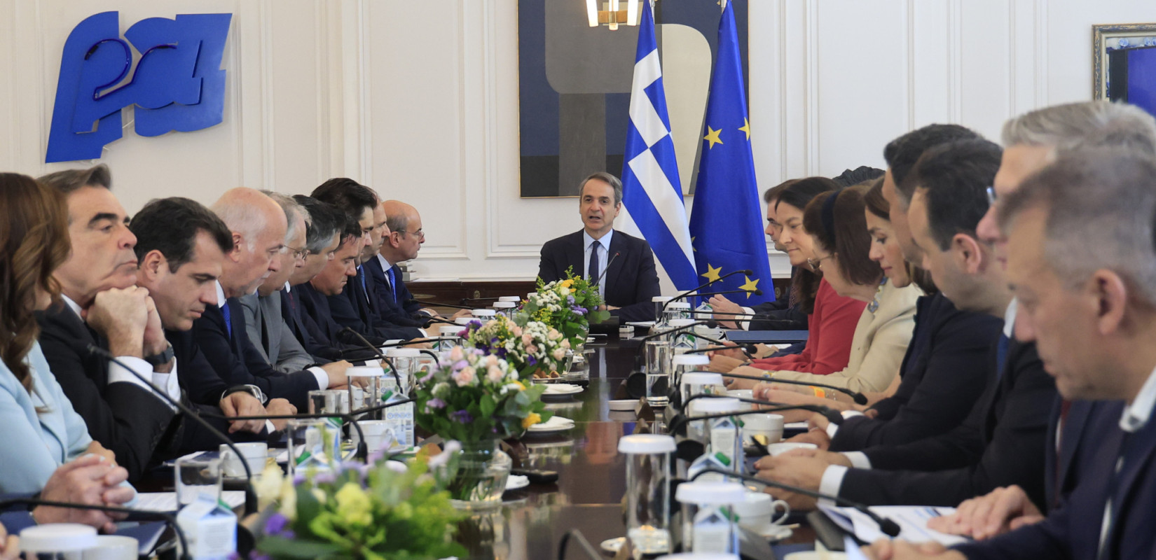Υπουργικό Συμβούλιο: Ισότητα αμοιβών, «Ελληνικό AI Act», επενδύσεις και επαναδιορισμός Στουρνάρα τα κεντρικά θέματα