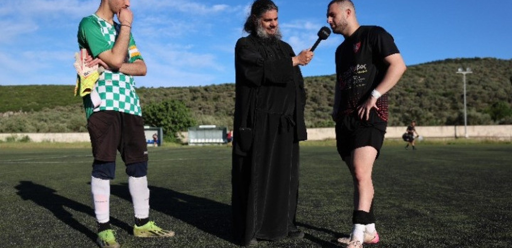 Μυτιλήνη: Ο ιερέας σπορτκάστερ - «Η Εκκλησία βρίσκεται κοντά στον αθλητισμό», λέει ο παπα-Γρηγόρης