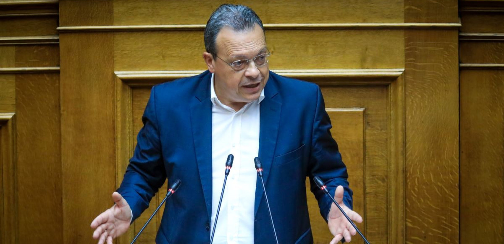 Ο Σωκράτης Φάμελλος από την σημερινή συνεδρίαση της Βουλής - ΦΩΤΟ: eurokinissi