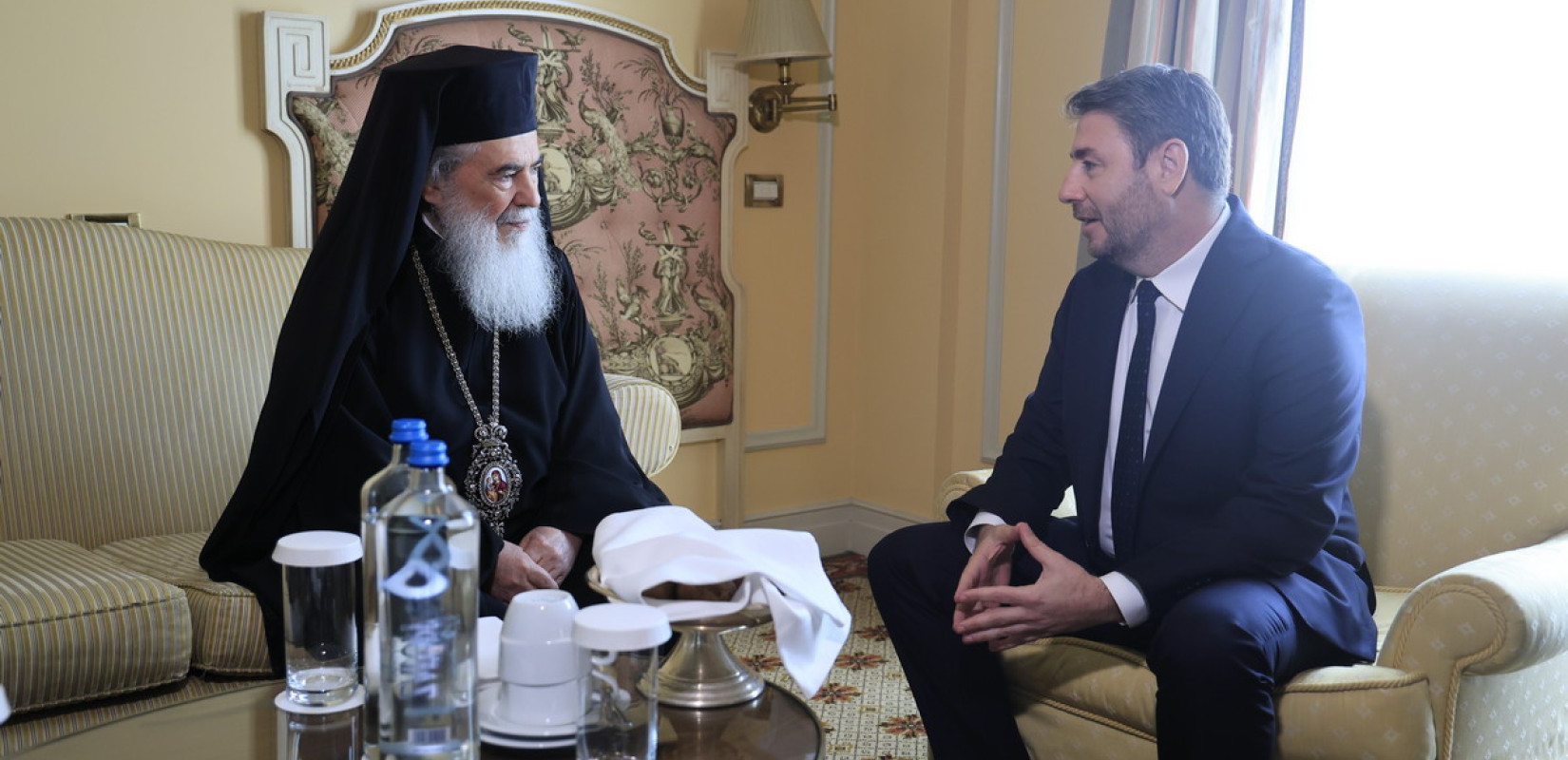 Ν. Ανδρουλάκης στον Πατριάρχη Ιεροσολύμων: «Στο πλευρό σας για την προστασία των δικαιωμάτων του Πατριαρχείου, των χριστιανών της Μ. Ανατολής και την υπεράσπιση του νομικού καθεστώτος των Αγίων Τόπων»