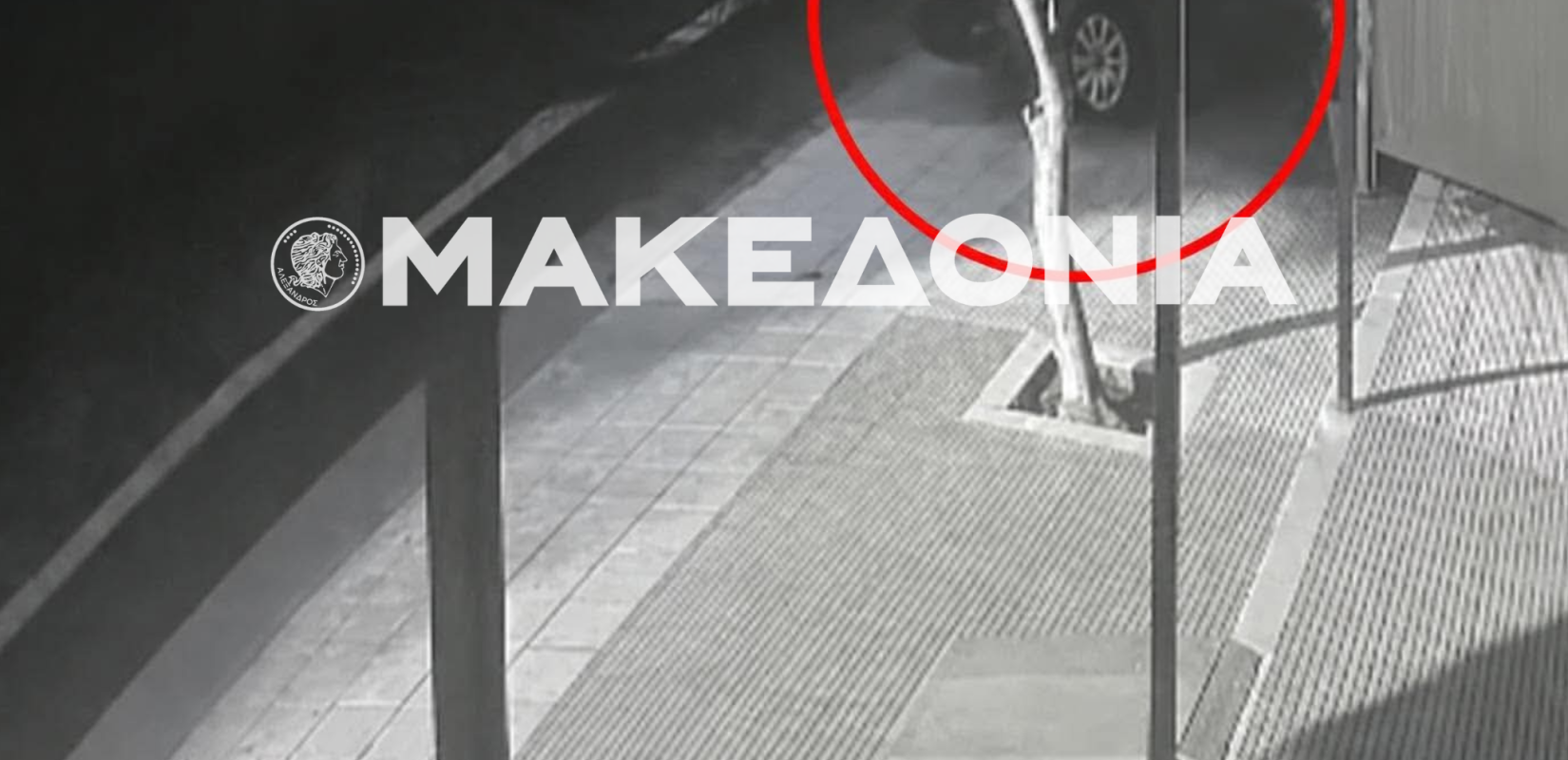 Θεσσαλονίκη: Βίντεο-ντοκουμέντο από την ανεξέλεγκτη πορεία αυτοκινήτου που  «καρφώθηκε» σε παντοπωλείο