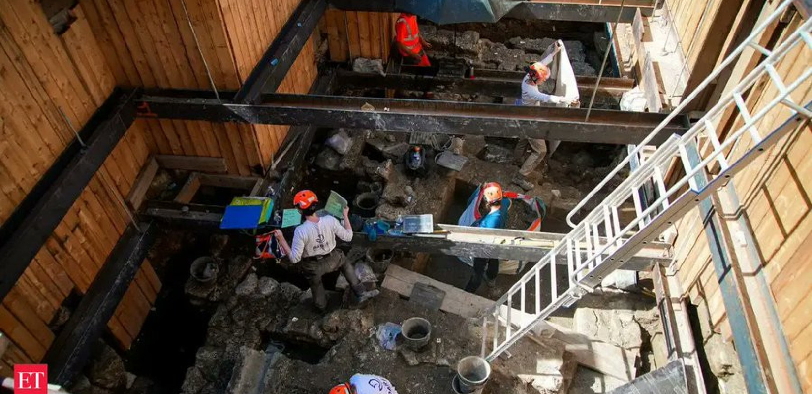 Η «ανασκαφή του αιώνα» κάτω από την Παναγία των Παρισίων: Στο φως ρωμαϊκά και μεσαιωνικά μυστικά (βίντεο)