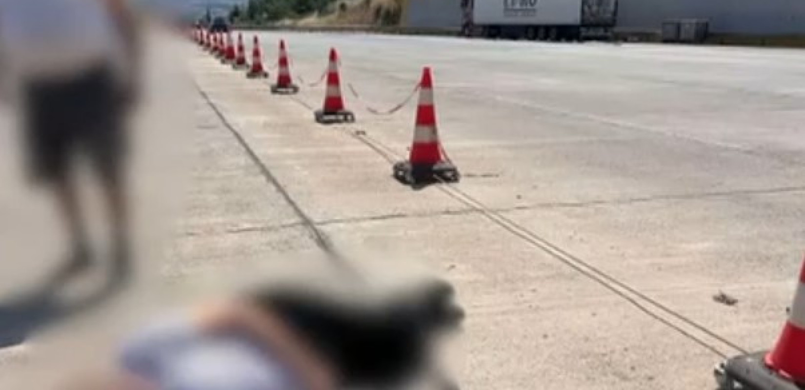 Θεσσαλονίκη: Αστυνομικοί μετέφεραν με περιπολικό μια τραυματία στο νοσοκομείο από τα διόδια Ωραιοκάστρου