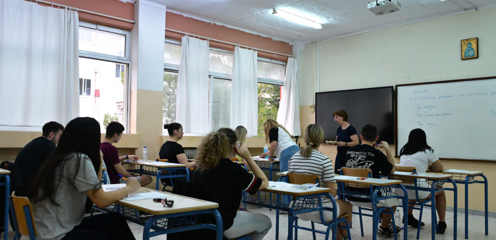 Πανελλαδικές 2026: Τι δείχνουν οι πρώτες εκτιμήσεις για τις επιδόσεις - Τέλη Ιουνίου η ανακοίνωση των βαθμών