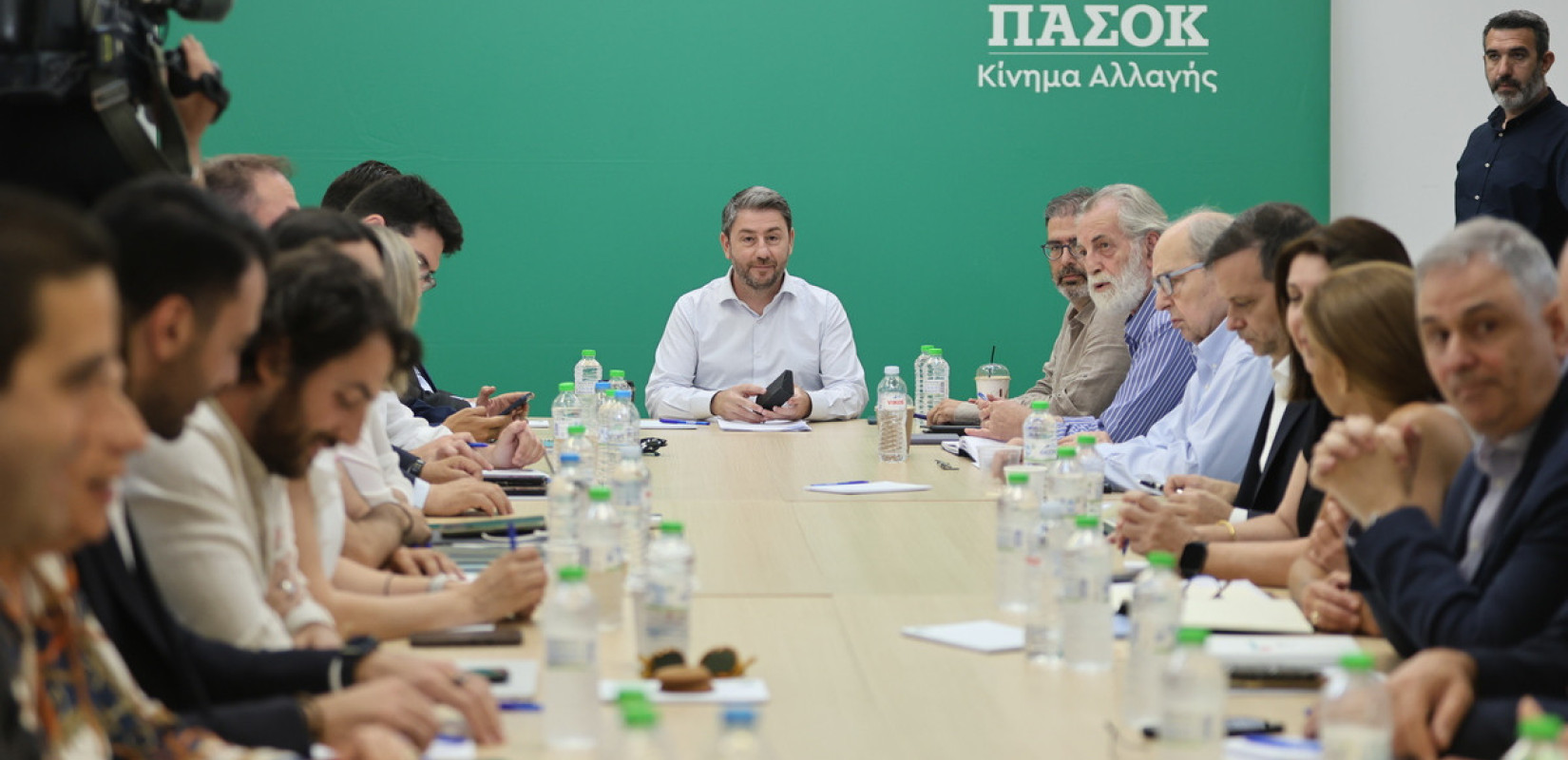 ΠΑΣΟΚ: Η «σκιώδης κυβέρνηση» του Νίκου Ανδρουλάκη - Νέοι ρόλοι για κορυφαία στελέχη