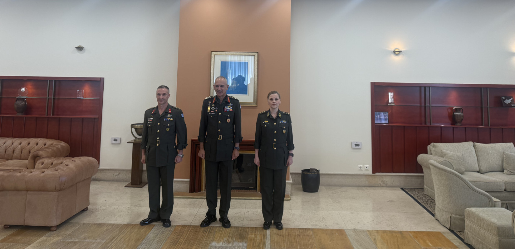 Η πρώτη γυναίκα εκπρόσωπος Τύπου του Γενικού Επιτελείου Εθνικής Άμυνας ανέλαβε σήμερα τα καθήκοντά της