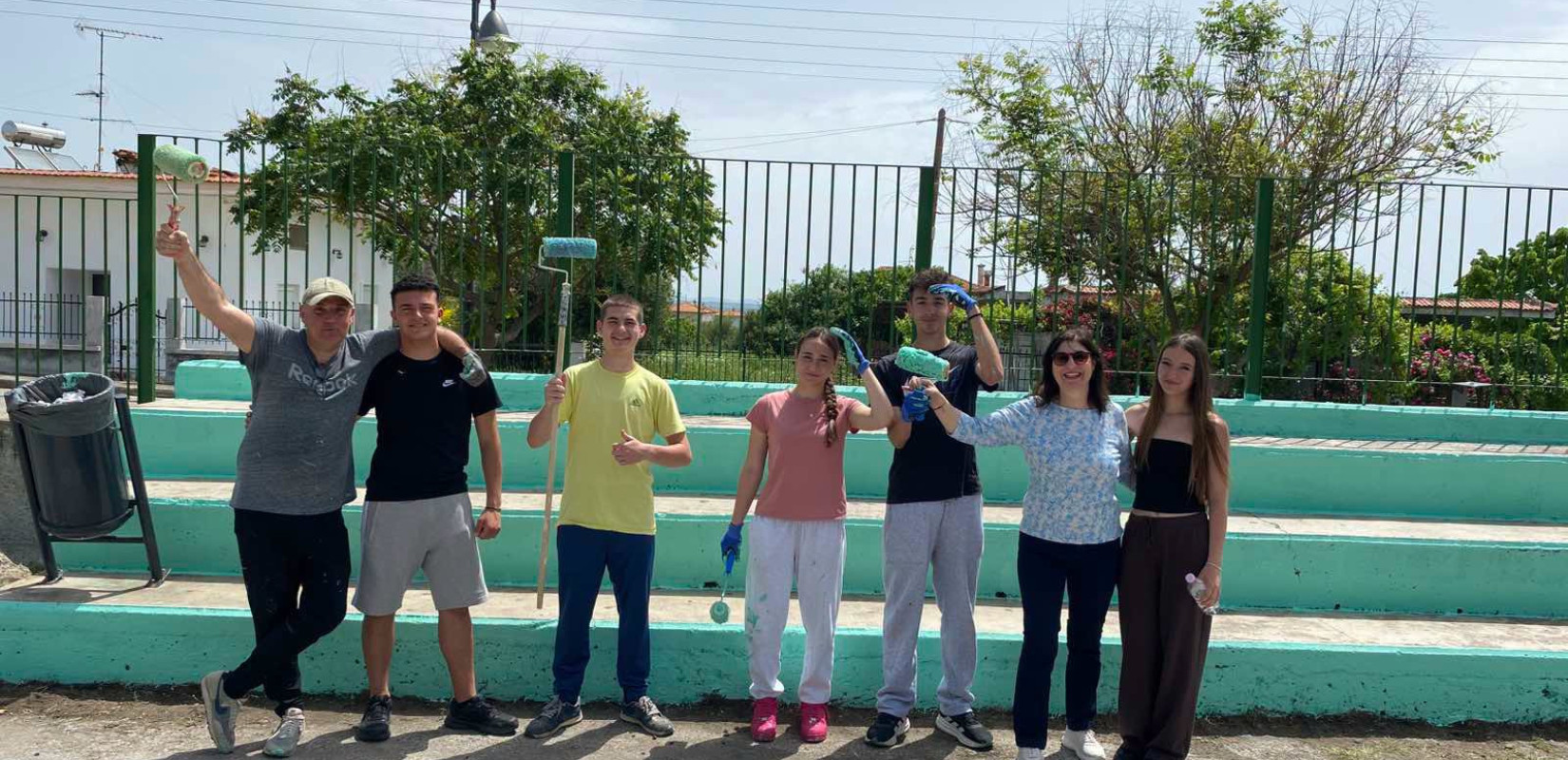 Χαλκιδική: Μαθητές έβαψαν το σχολείο τους