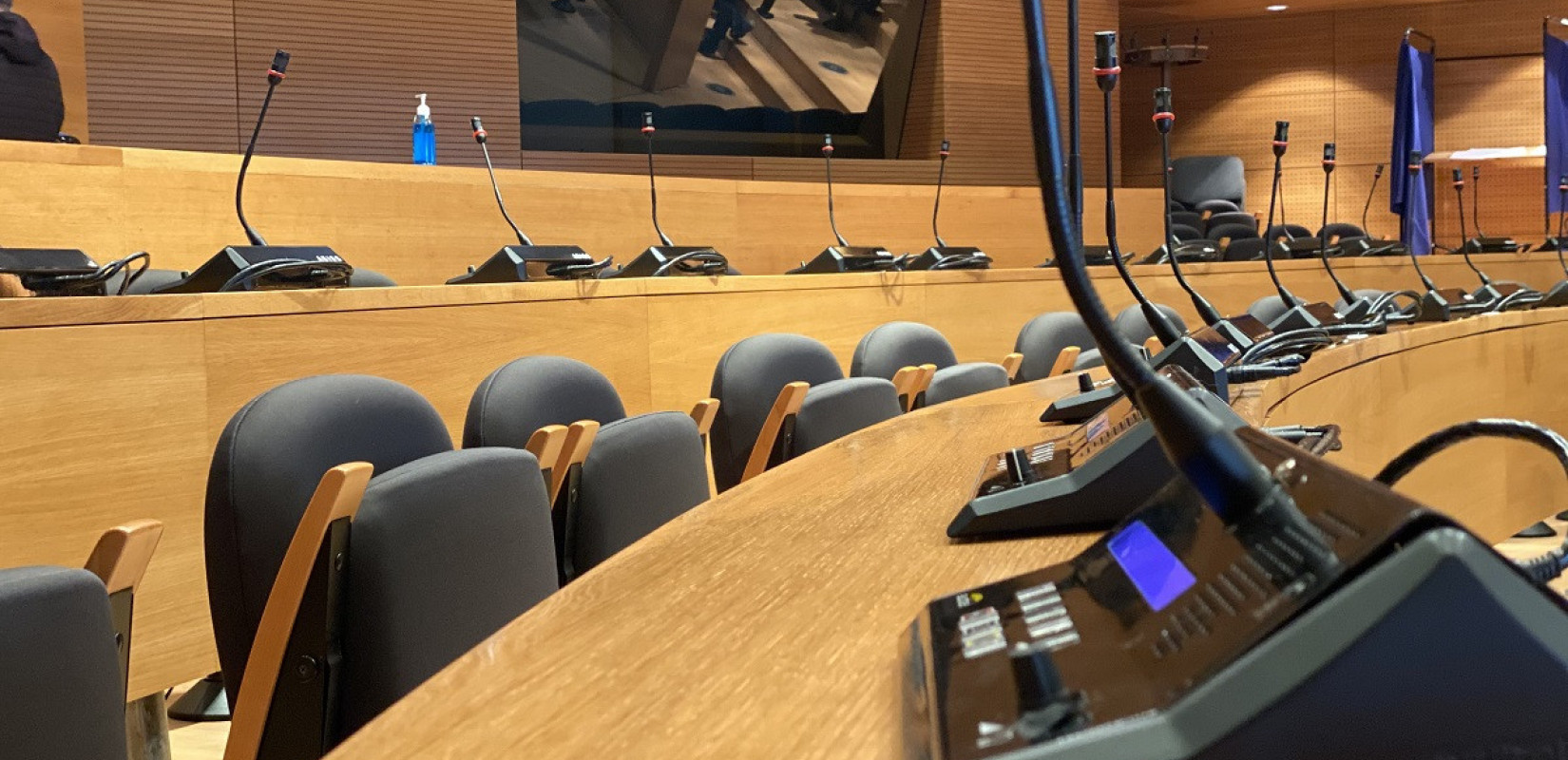 «Κίνημα» ανεξάρτητων  στα δημοτικά συμβούλια  μόλις στα μισά της θητείας
