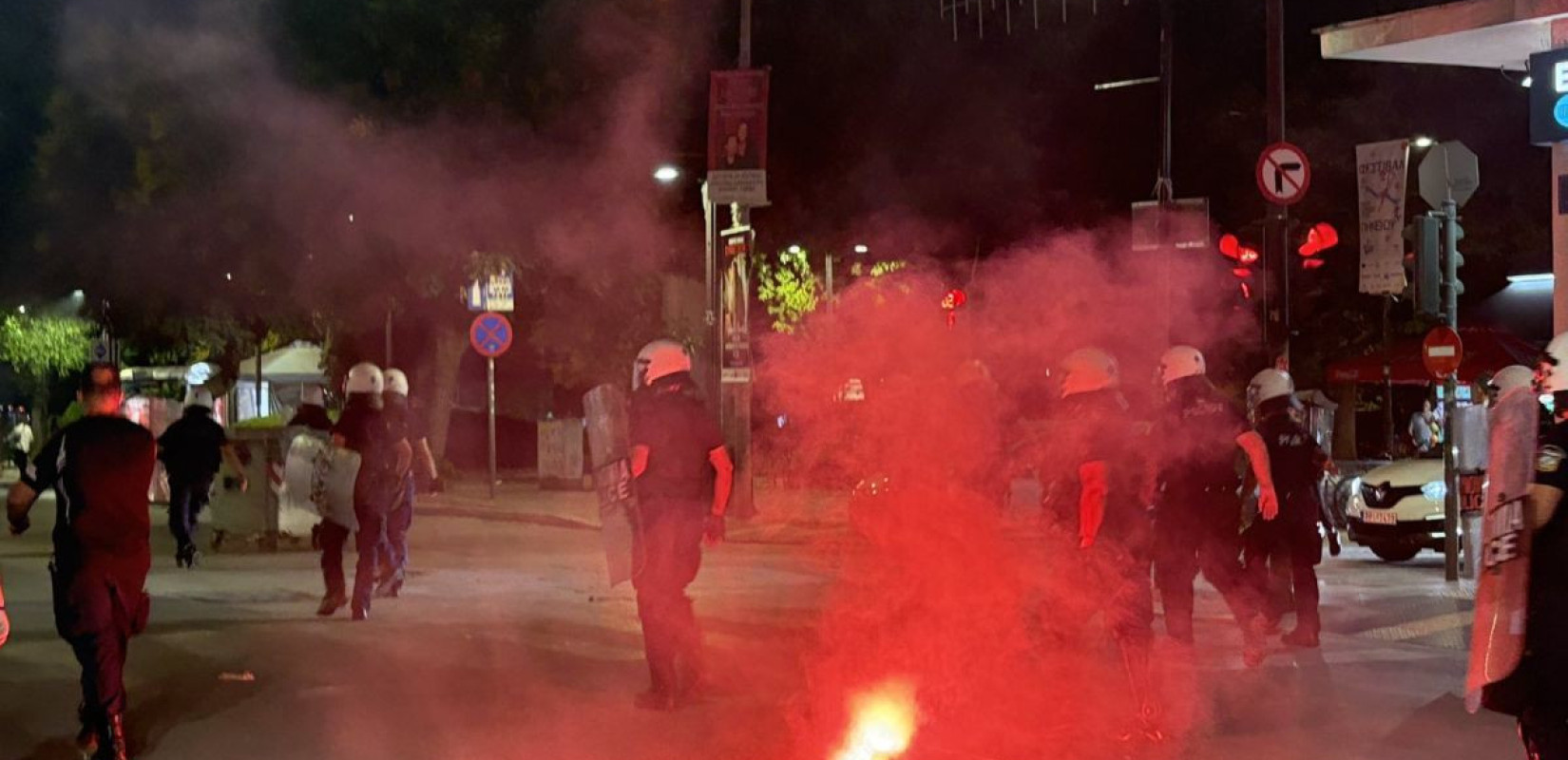 Πηγή φωτογραφίας: https://www.onlarissa.gr/2026/06/15/larisa-epeisodia-exo-apo-tin-oikia-ntaveli-opadoi-tis-ael-katefthynthikan-sto-simeio-syllipseis-apo-tin-astynomia-foto-vinteo/
