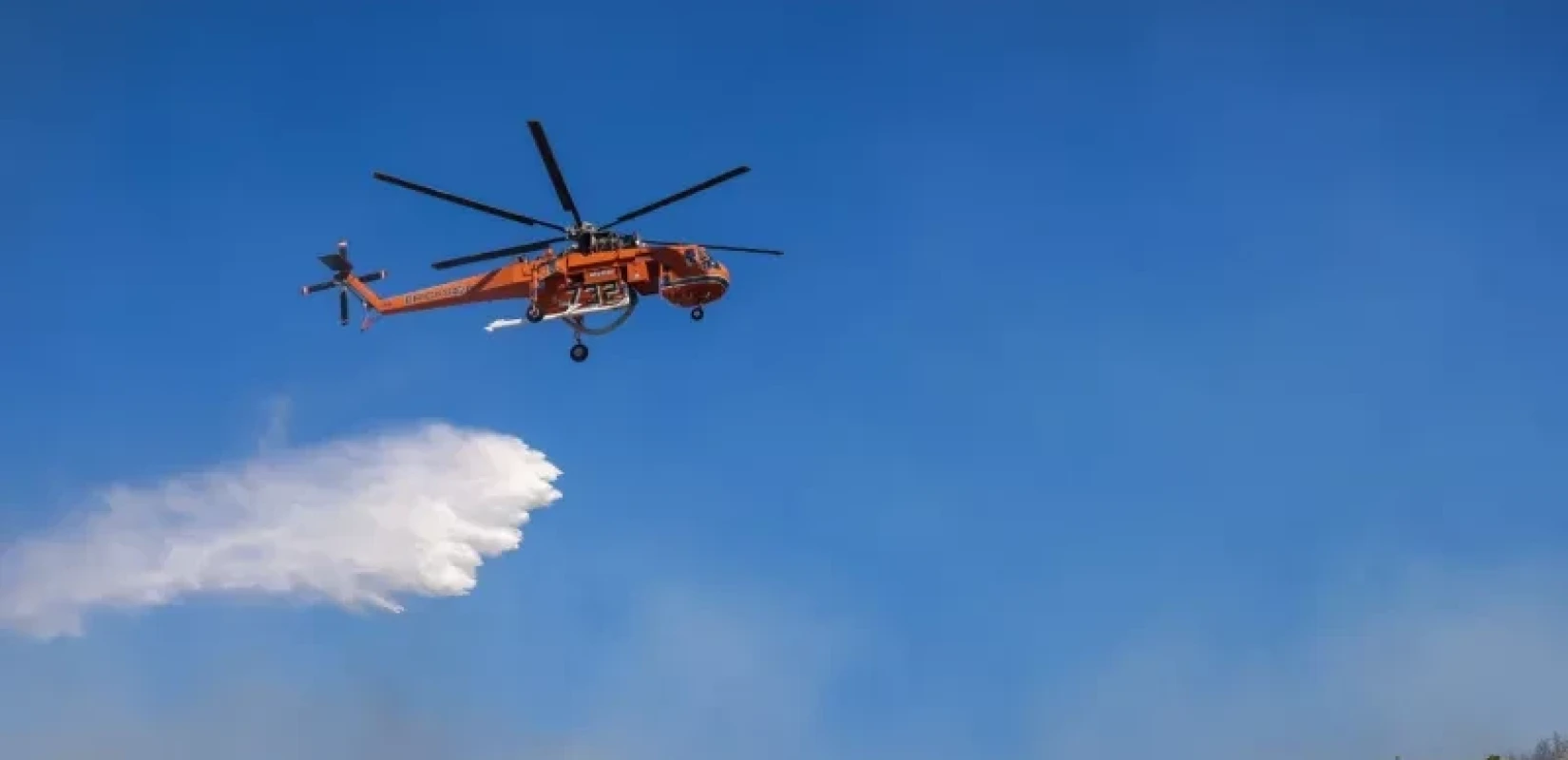 Φωτιά σε χορτολιβαδική έκταση στον Ελεώνα Θηβών