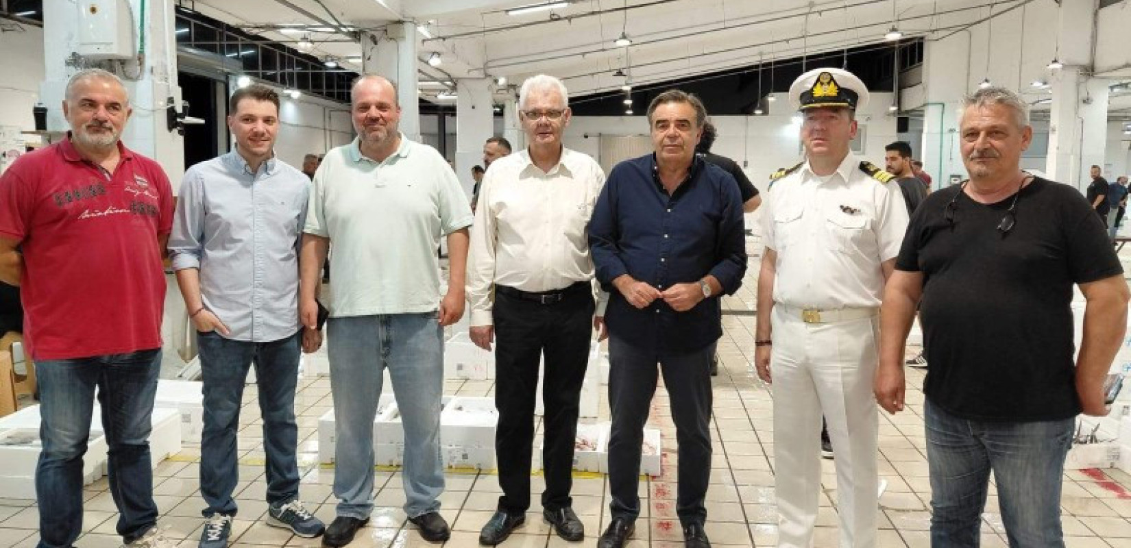 Ιχθυόσκαλα Νέας Μηχανιώνας: Eπίσκεψη Σχοινά στις 4:30 τα ξημερώματα - Επενδύσεις, αλιείς και αιτήματα στο τραπέζι