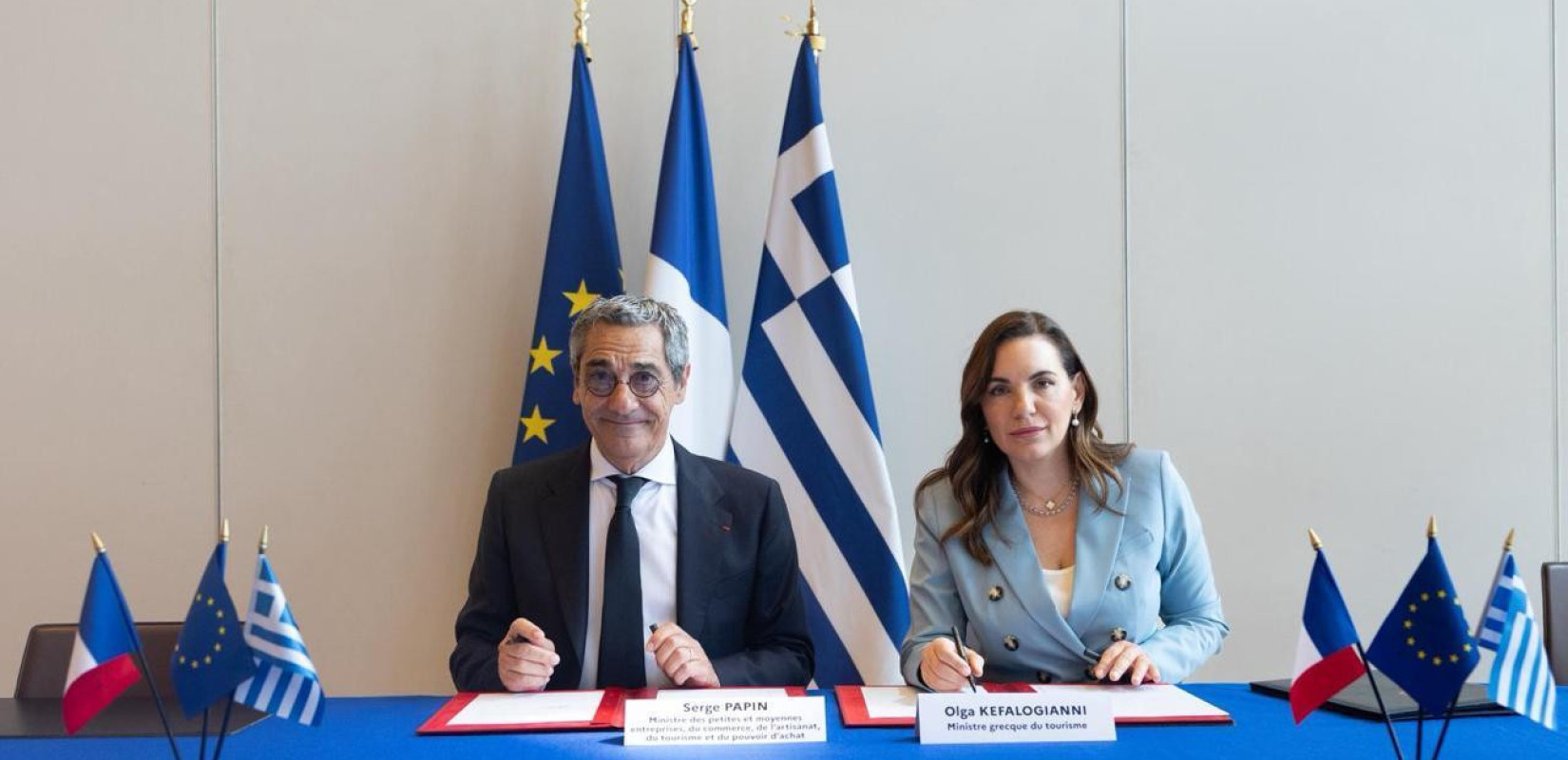 Υπογραφή διμερούς συμφωνίας Ελλάδας-Γαλλίας για τον τουρισμό - Τι προβλέπει