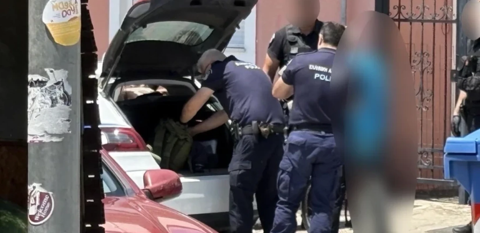 Αναστάτωση στη Λάρισα: Νεαρός κυκλοφορούσε ολόγυμνος στο κέντρο και παρενοχλούσε περαστικούς