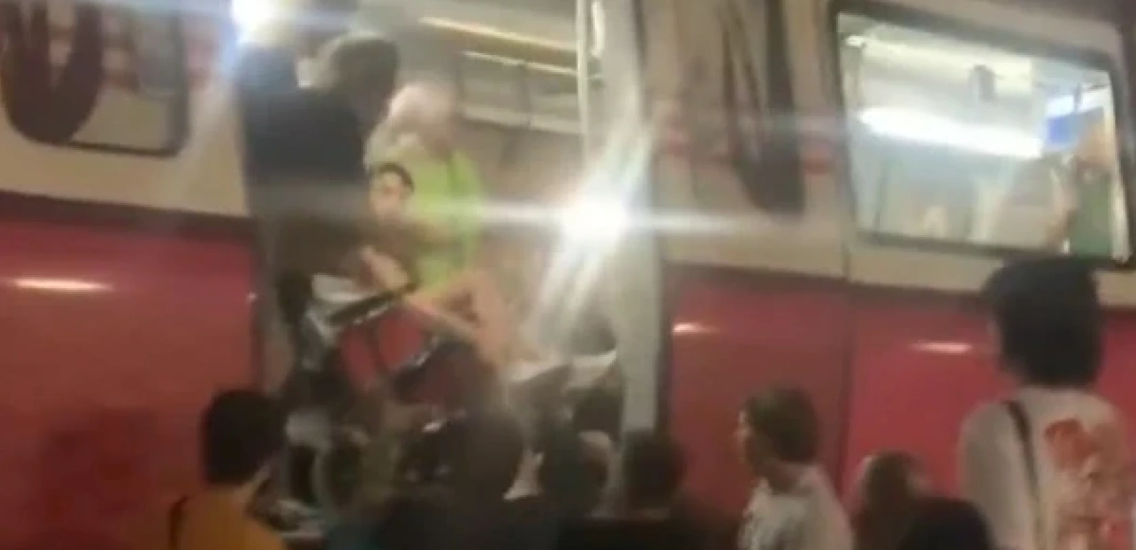Κωνσταντινούπολη: Εκτροχιάστηκε συρμός του Μετρό - Αναφορές για τουλάχιστον τρεις τραυματίες (βίντεο)