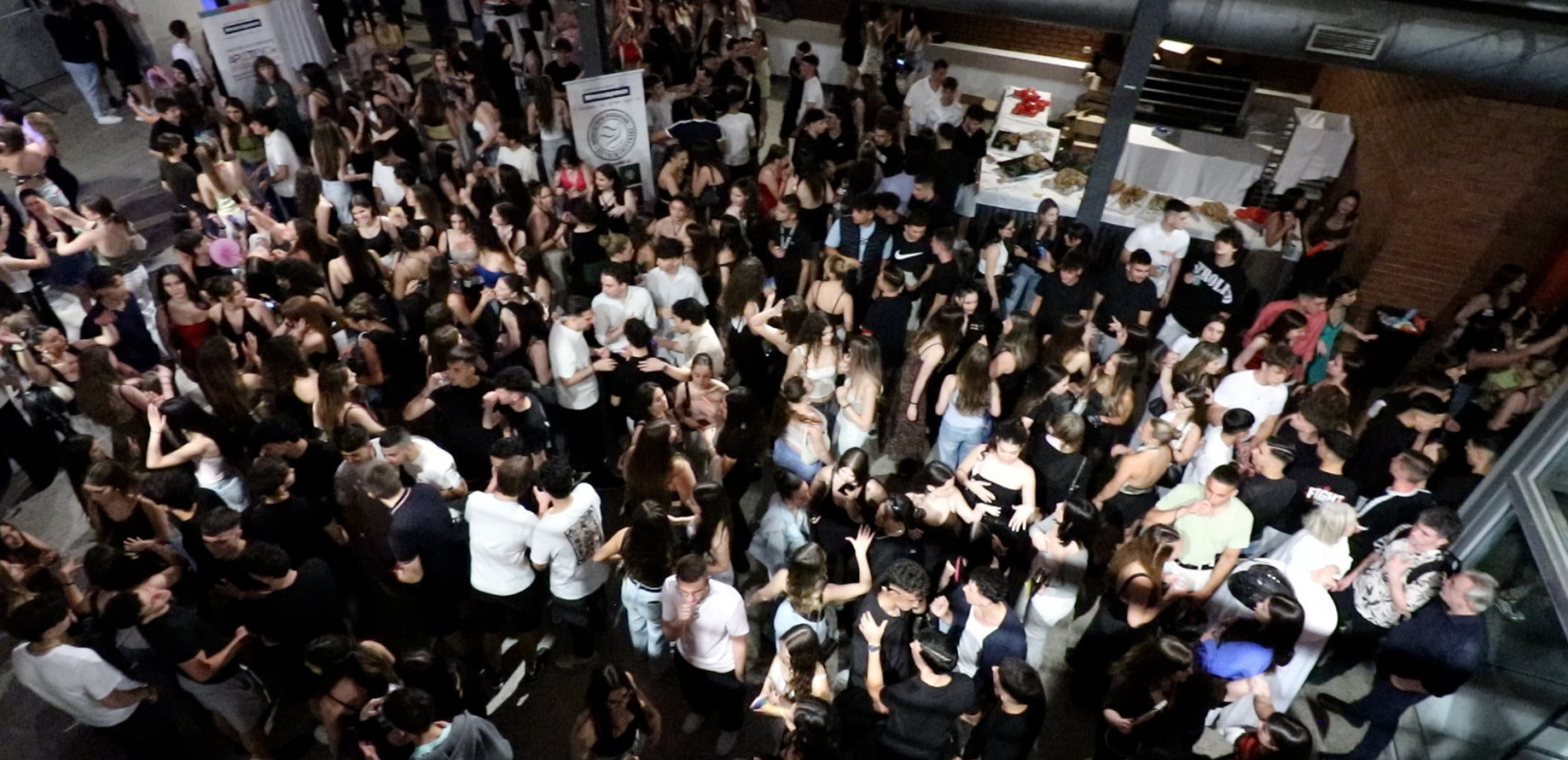 Πως η εκπαίδευση γίνεται διασκέδαση; Το party αποφοίτησης 2026 στα φροντιστήρια Μπαχαράκη