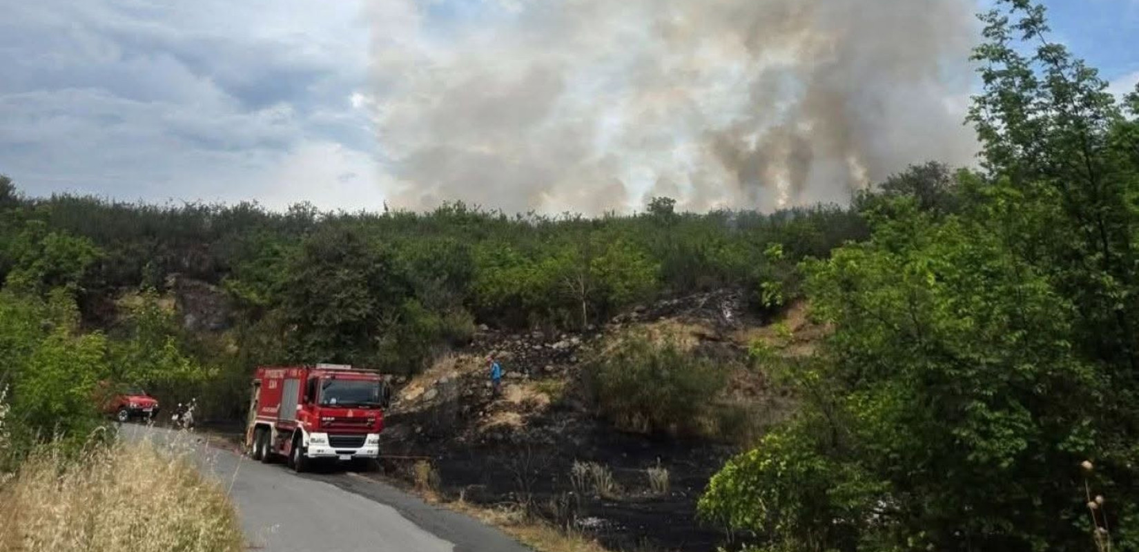 Πέλλα: Υπό μερικό έλεγχο η πυρκαγιά σε αγροτοδασική έκταση στην Καλή