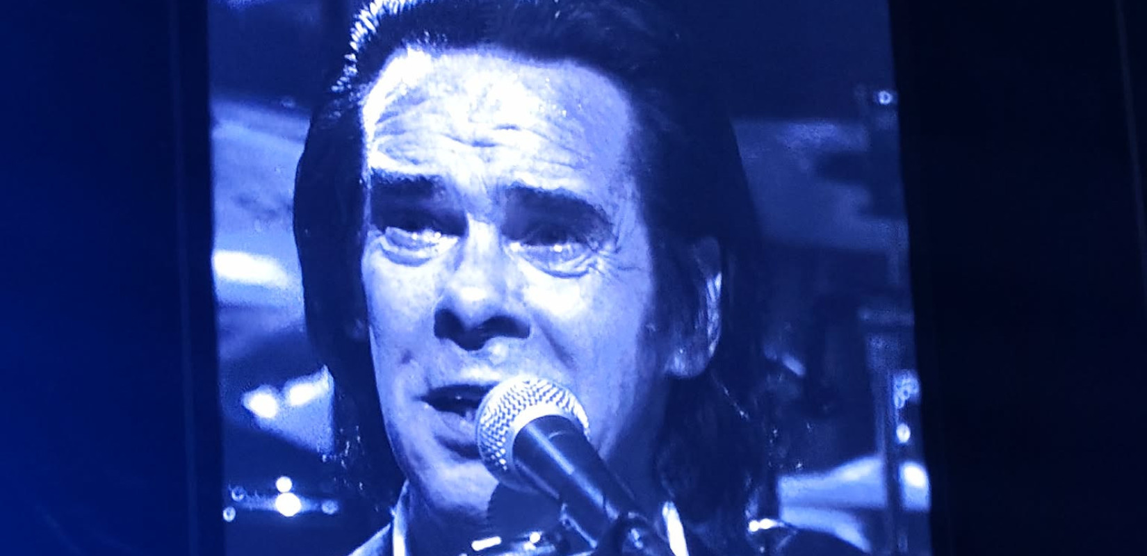 Nick Cave & The Bads Seeds: Συγκίνηση, αποθέωση και μυσταγωγία στην Πλατεία Νερού (βίντεο)