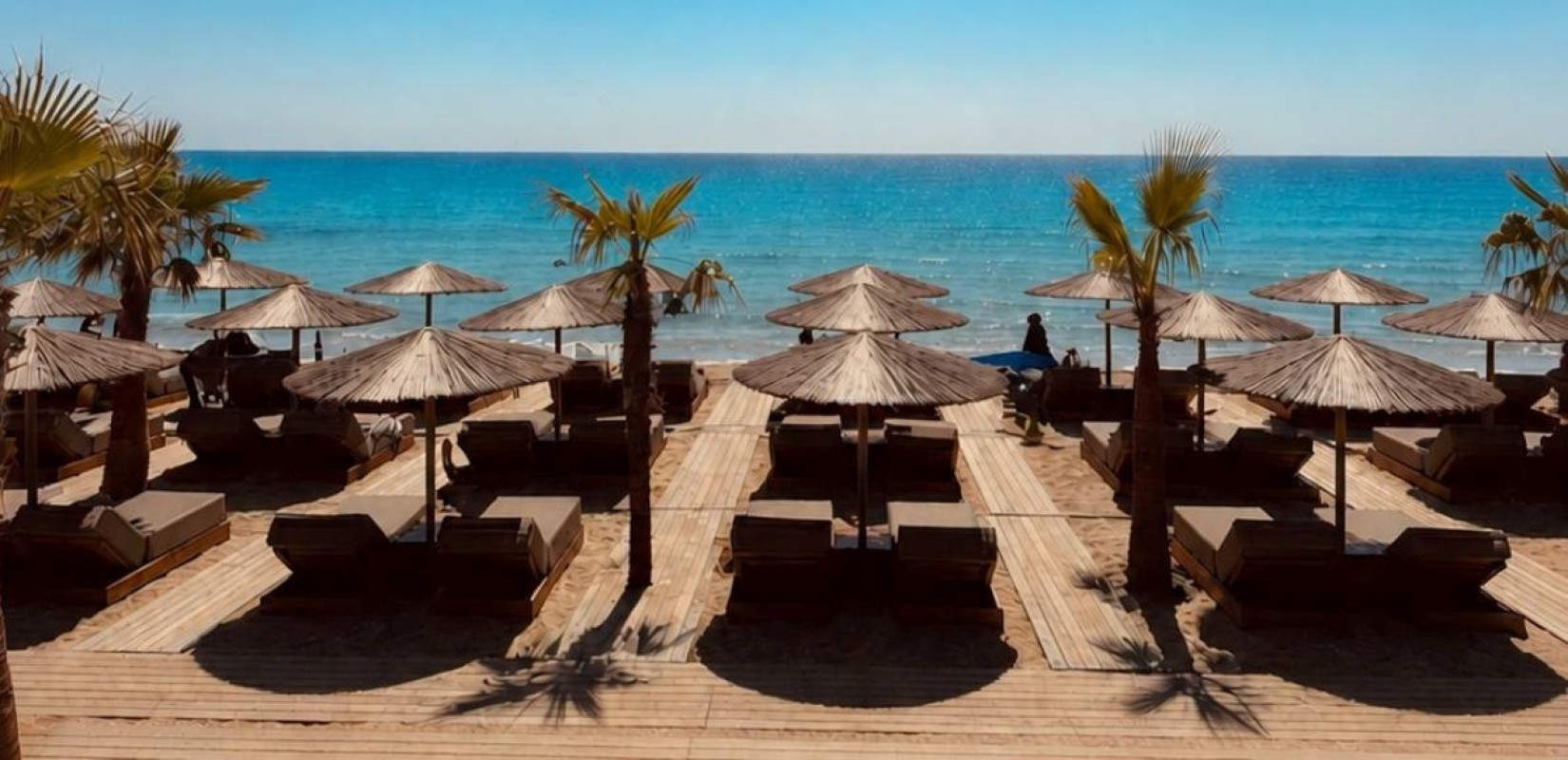 Αφιέρωμα: Best of 2026 | 8+1 από τα καλύτερα beach bar και beach bar restaurants στο πρώτο και στο δεύτερο πόδι της Χαλκιδικής
