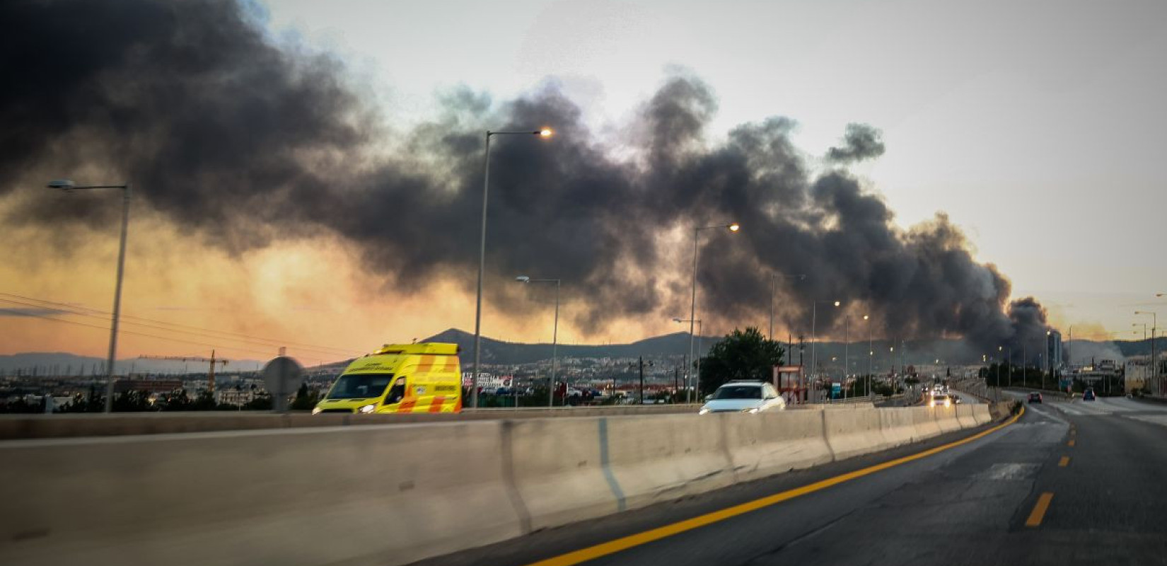 Το τοξικό νέφος από το Flyover - Πηγή: Eurokinissi.gr