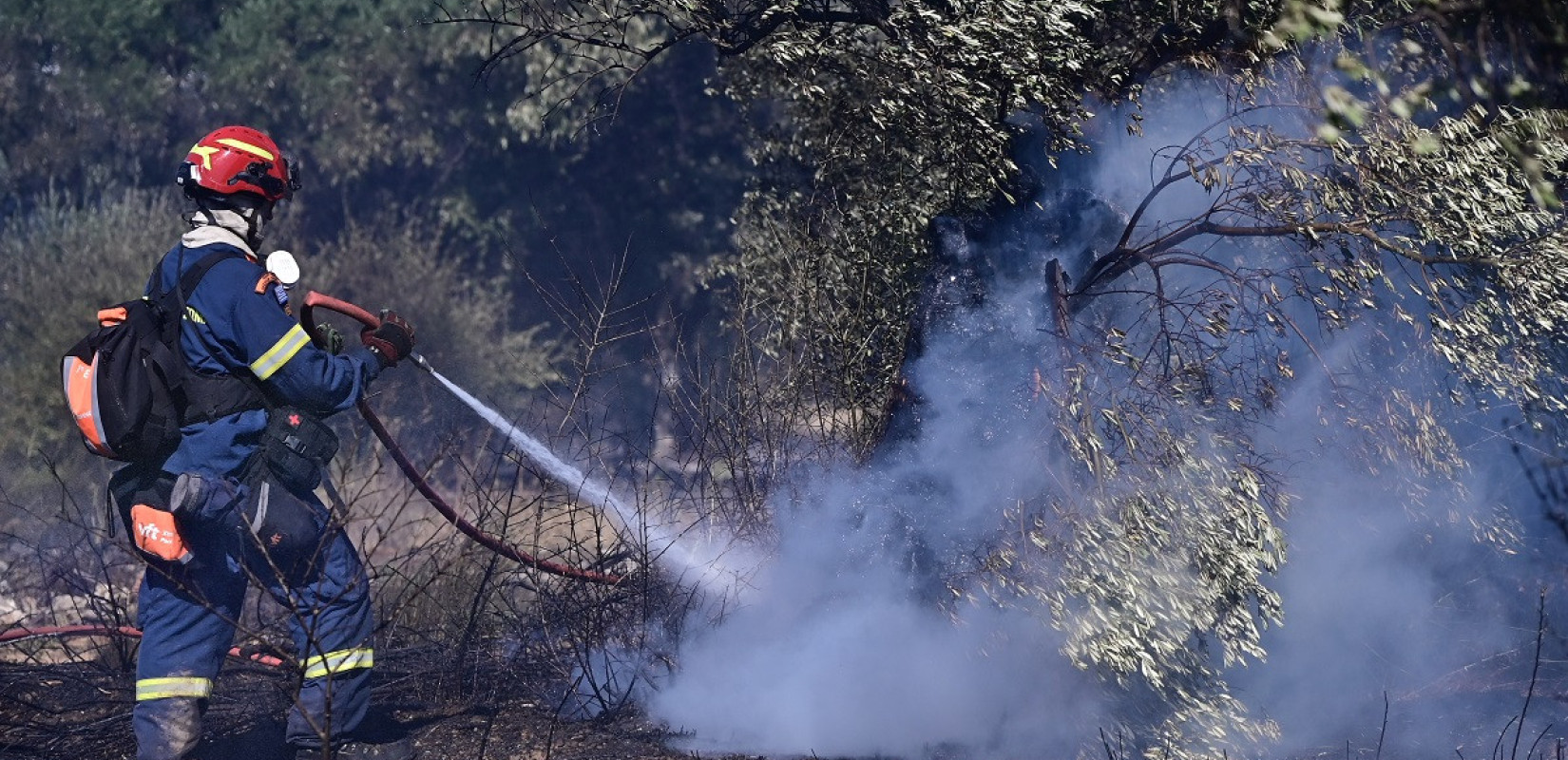 Στο «κόκκινο»  το πολιτικό θερμόμετρο  με φόντο την πυροπροστασία