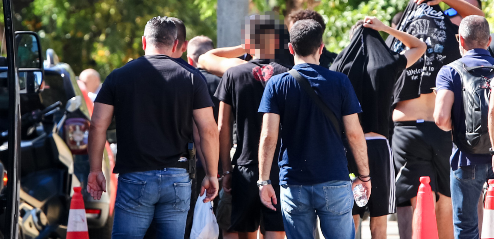 Καλλιθέα: Παραδόθηκε ένας από τους εμπλεκόμενους στη δολοφονία του 15χρονου - Τι έδειξε η ιατροδικαστική
