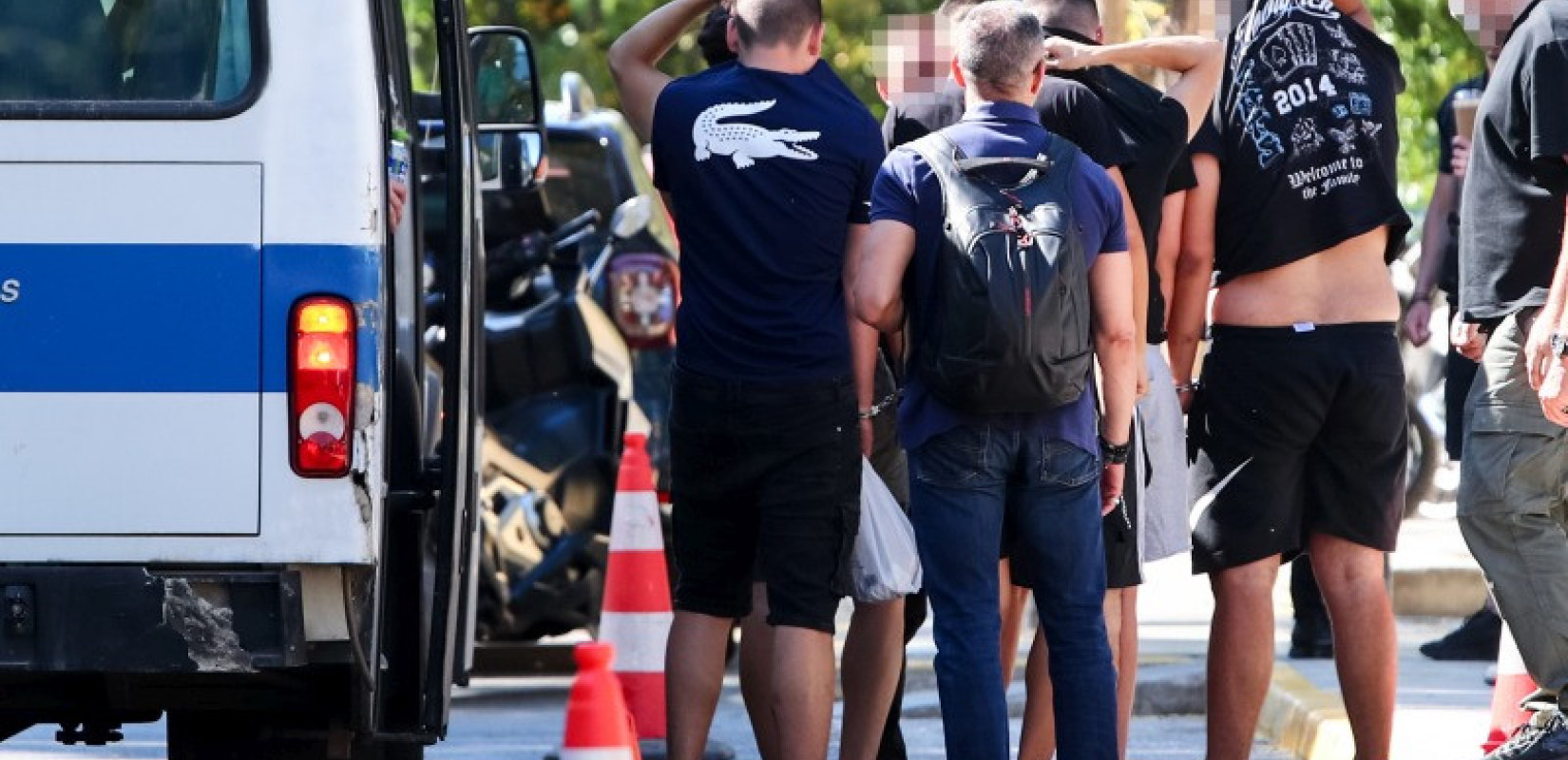 Φονική «βεντέτα» στην Καλλιθέα: Ποινική δίωξη στους επτά συλληφθέντες για τη δολοφονία του 15χρονου - Τι κρύβεται πίσω από τον έλεγχο της πλατείας