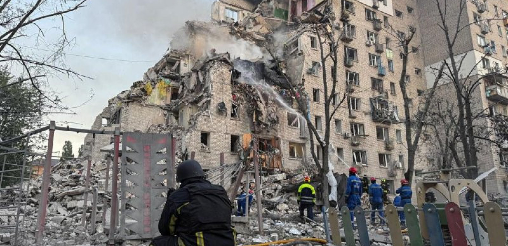 Κίεβο: Αιματηρή ρωσική επιδρομή με τουλάχιστον 8 νεκρούς - Στο στόχαστρο κατοικημένες περιοχές (βίντεο)