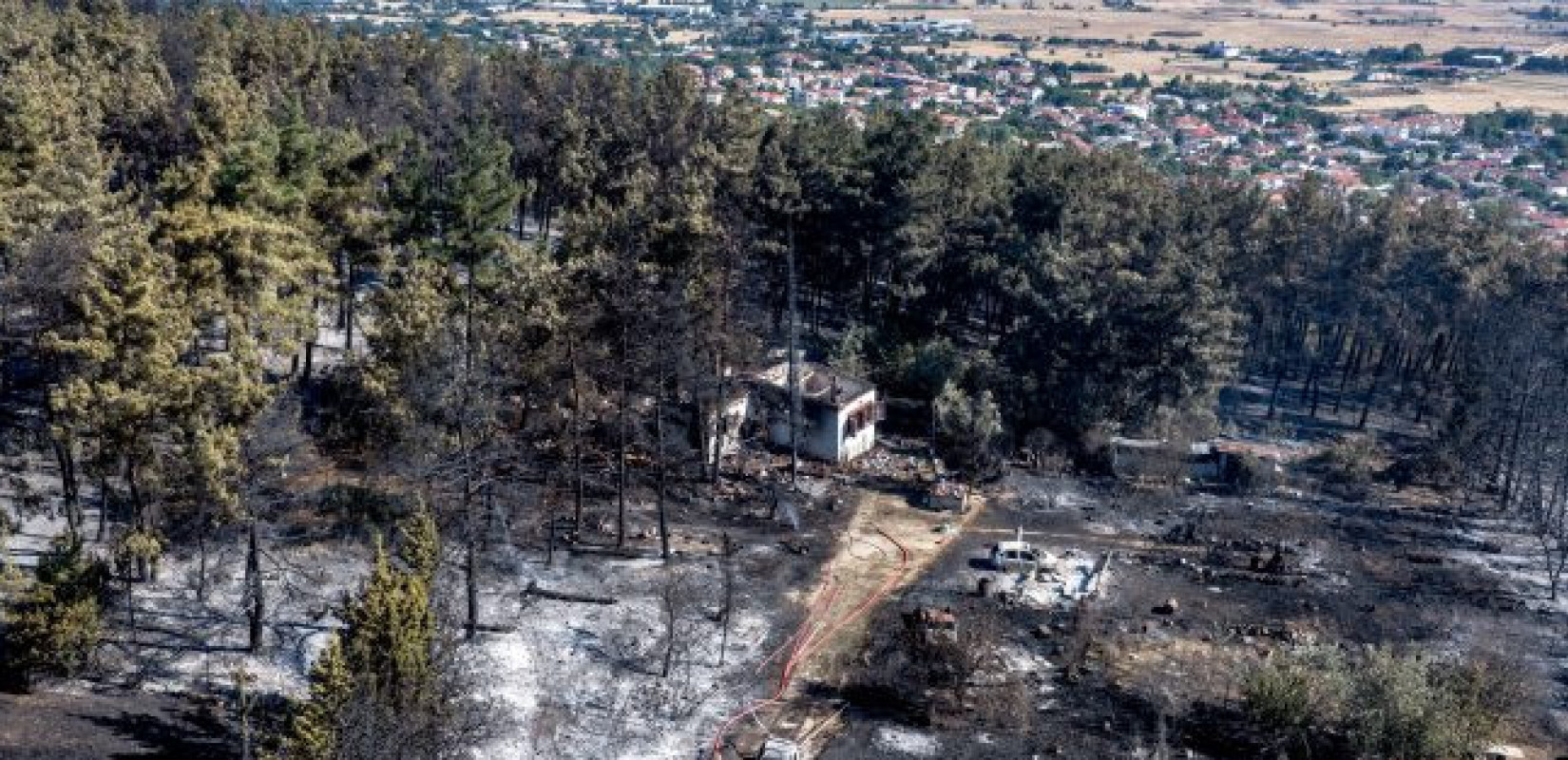 Τραγωδία στη Λητή Θεσσαλονίκης: Στους τρεις οι νεκροί από την καταστροφική πυρκαγιά - Κατέληξε η γυναίκα που είχε υποστεί ανακοπή