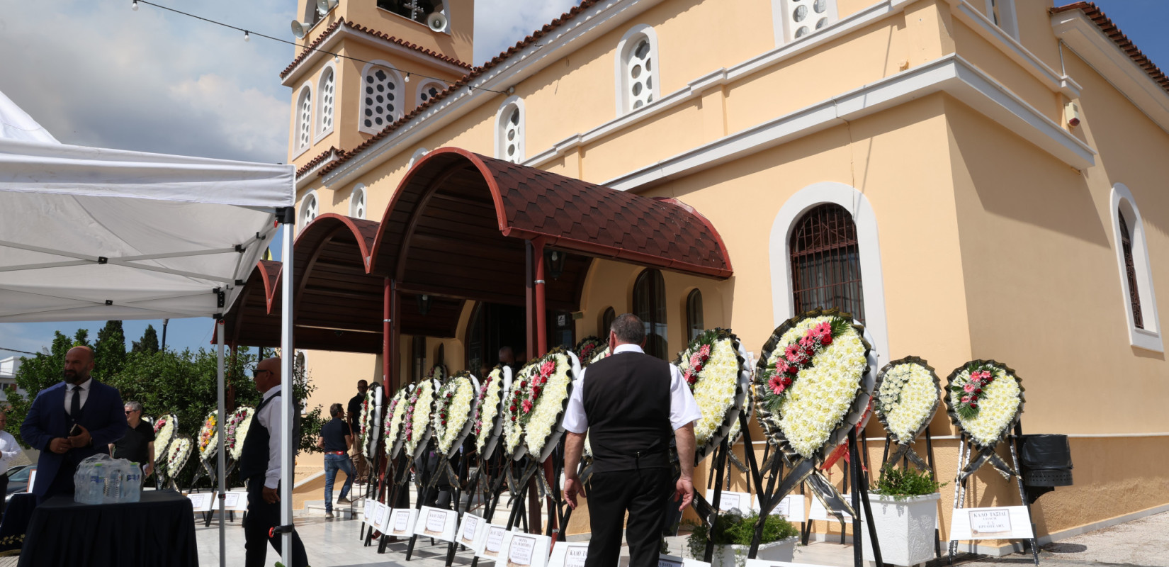 Το τελευταίο αντίο στον Τάκη Γκώνια