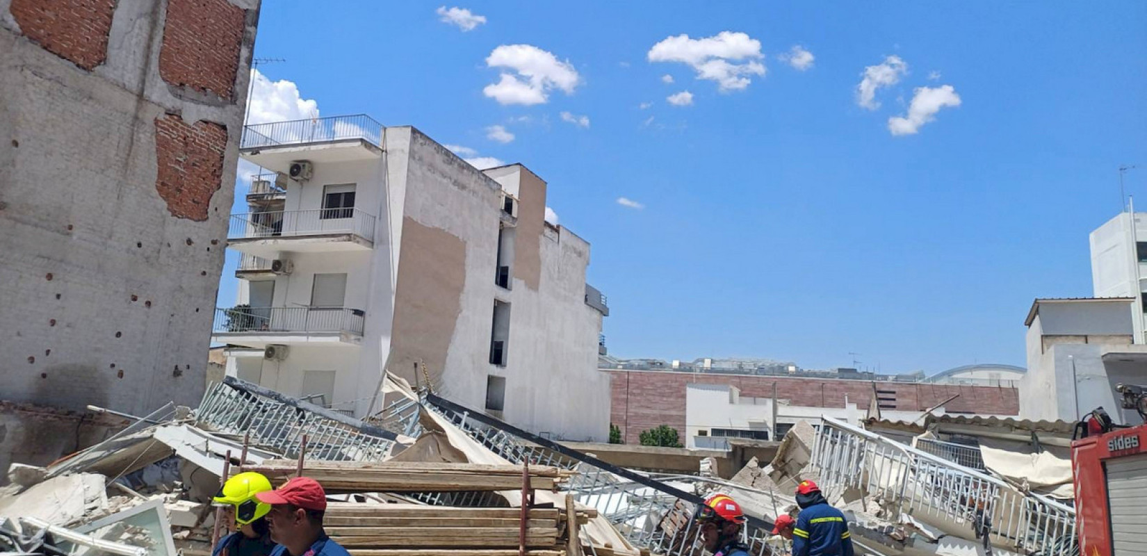 Πετράλωνα: Έκτακτη σύσκεψη για την απομάκρυνση των μπάζων από τον προϊστάμενο της Εισαγγελίας Πρωτοδικών