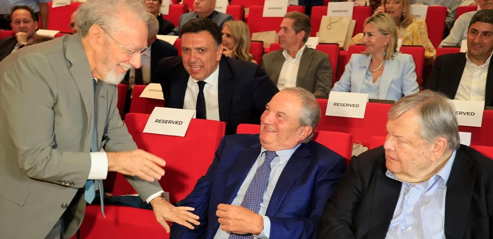 «Τι πήγε λάθος στην Ελλάδα»: Παρουσίες της πολιτικής και επιχειρηματικής ελίτ στην παρουσίαση του βιβλίου του Μιχάλη Σάλλα