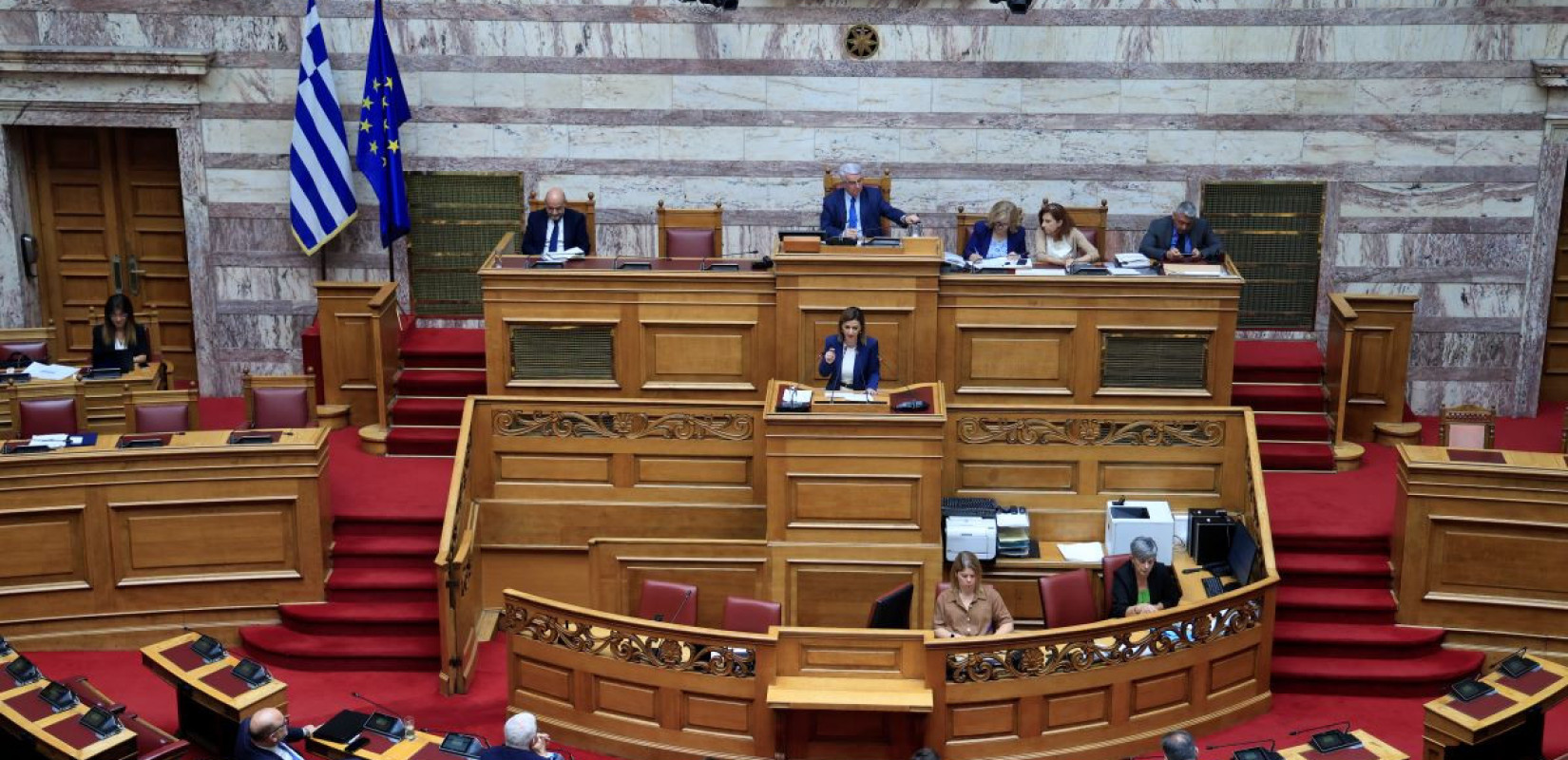Βουλή: Στην Ολομέλεια με διαφωνίες το νομοσχέδιο για τις αγωγές SLAPP και τη συμμόρφωση της Διοίκησης