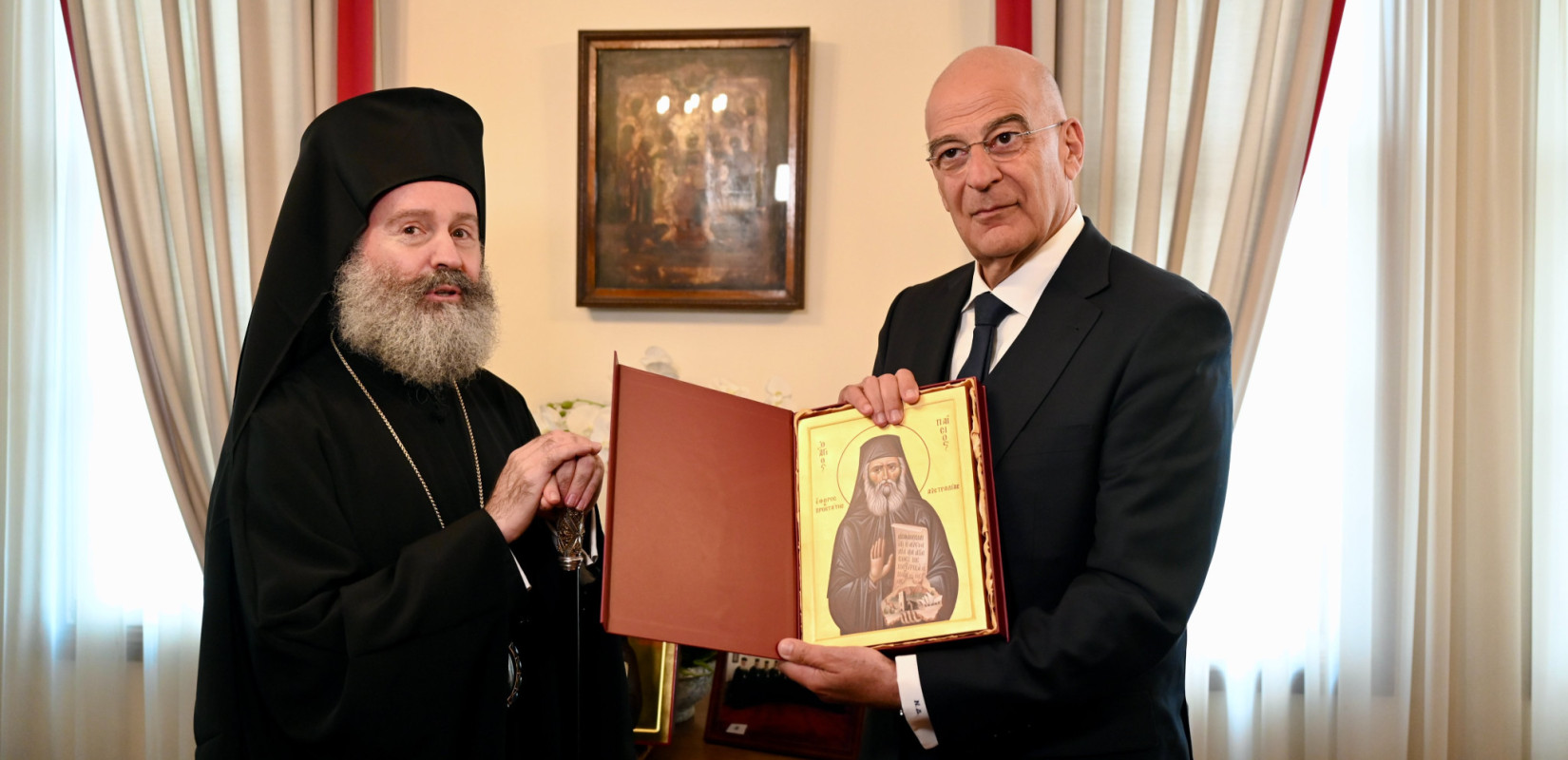 Στο Σίδνεϊ ο Νίκος Δένδιας - Συναντήθηκε με τον Αρχιεπίσκοπο Αυστραλίας Μακάριο