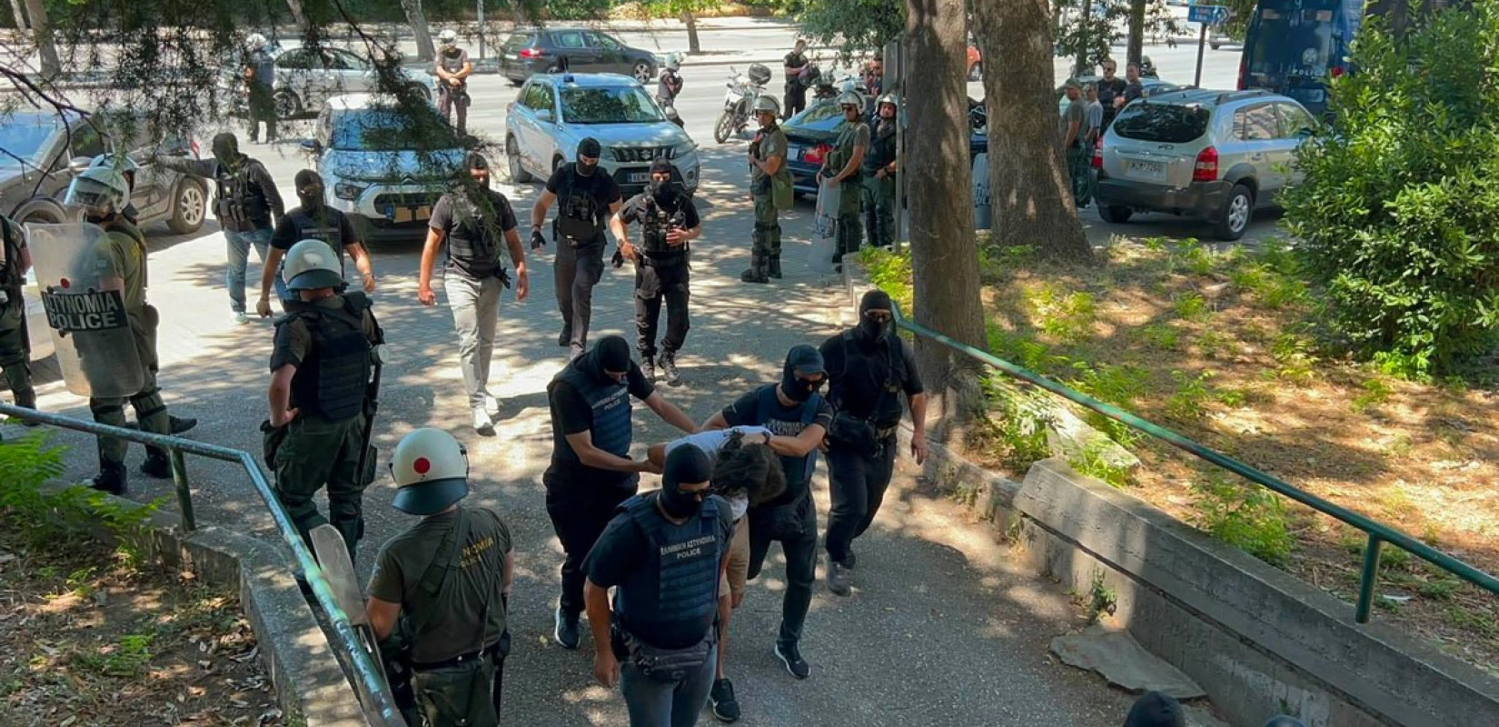 Θεσσαλονίκη: Απολογούνται σήμερα οι τρεις συλληφθέντες για τη φονική εμπρηστική επίθεση στο σπίτι της οικογένειας Νέστορα