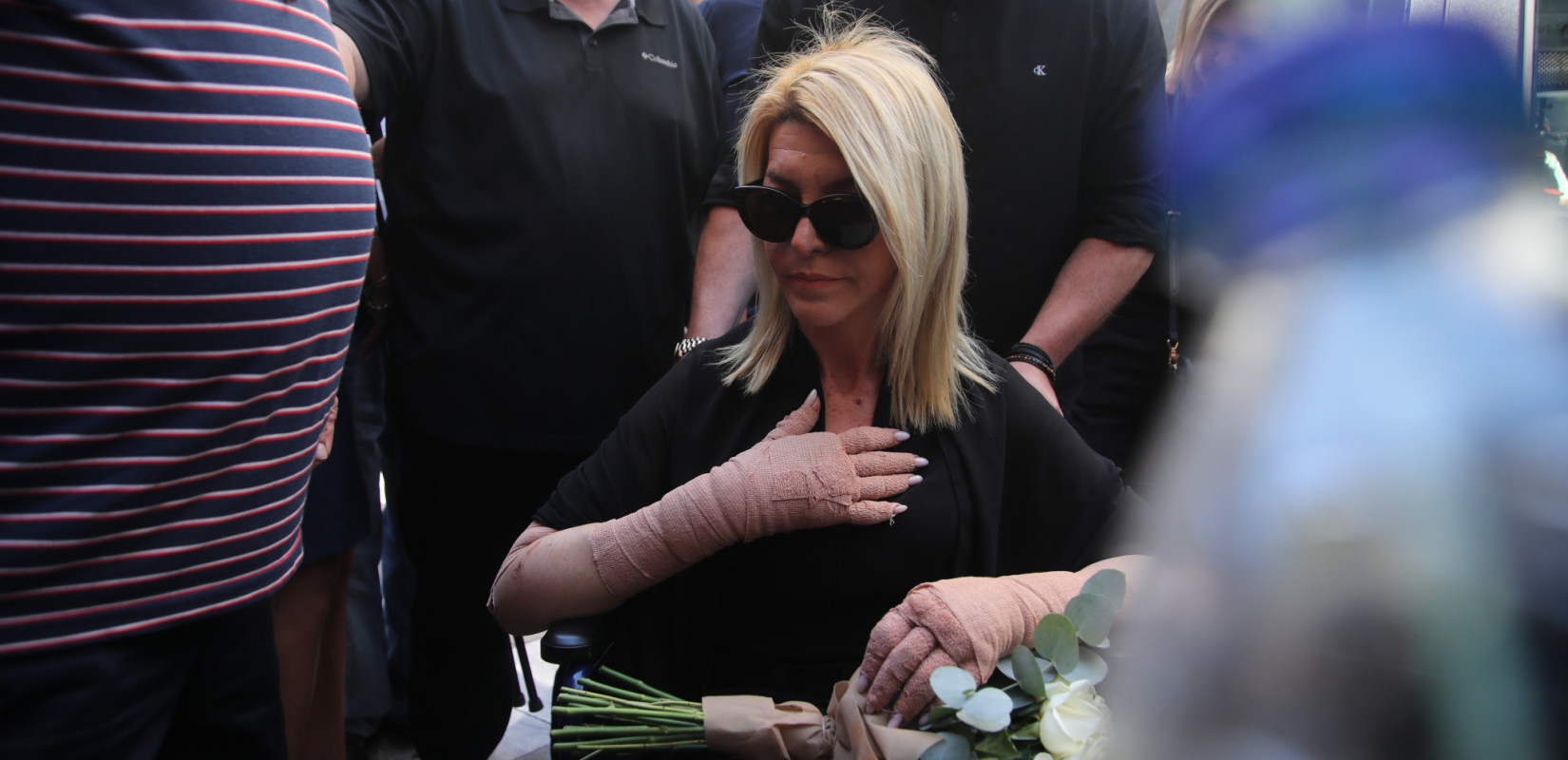Κοζάνη: Βουβός πόνος στην κηδεία της Βάγιας Νέστορα - Η συγκίνηση της Αφροδίτης και τα πρώτα λόγια της - Ο συγκλονιστικός επικήδειος του αδερφού της (βίντεο)
