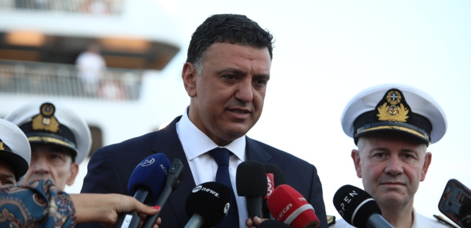 Κικίλιας από το λιμάνι του Πειραιά: «Η ασφάλεια πάνω από όλα» - Το πλάνο για τα 10,7 εκατομμύρια επιβάτες (βίντεο)