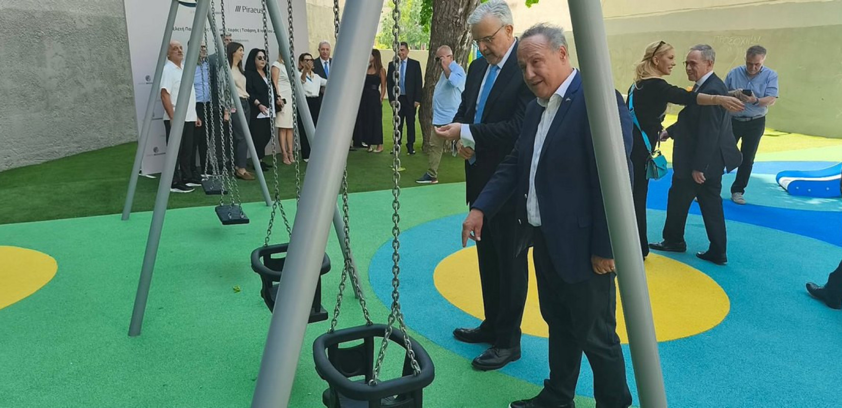 Θεσσαλονίκη: Παραδόθηκε στους πολίτες η νέα παιδική χαρά στην οδό Δάμωνος