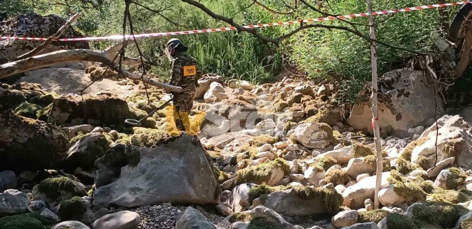 Αμφίκλεια: Εντοπίστηκε και εξουδετερώθηκε βρετανική χειροβομβίδα στον Κηφισό